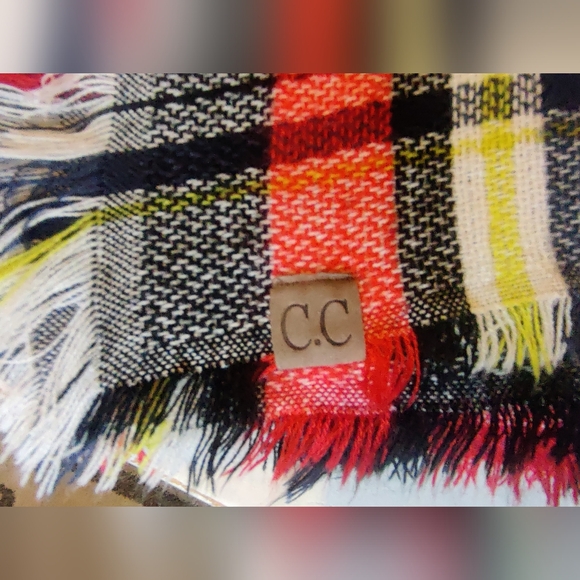 💛 Limited Time Sale💛CeCe Vibrant Plaid Scarf in Red, Black, Yellow, and White - Picture 3 of 5